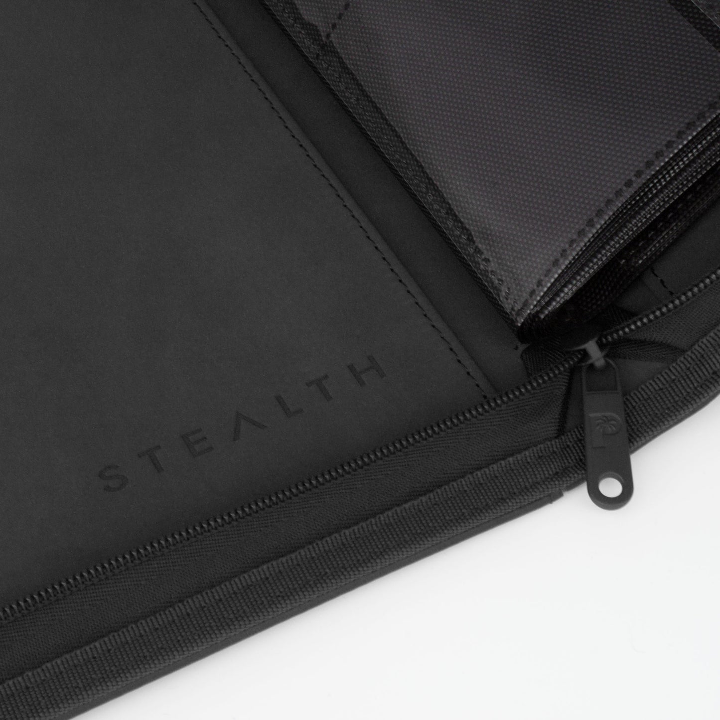 Palms Off Gaming - Stealth 12 Pocket Zip Binder 480 Slots Black